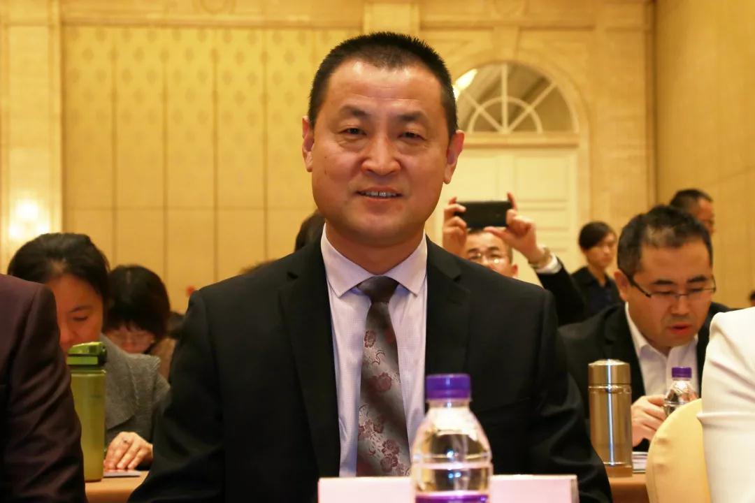 熱烈慶?!白兏飫?chuàng)新 揚帆未來”北京中成康富2019年合伙人年會勝利召開 熱烈慶祝“變革創(chuàng)新 揚帆未來”北京中成康富2019年合伙人年會勝利召開