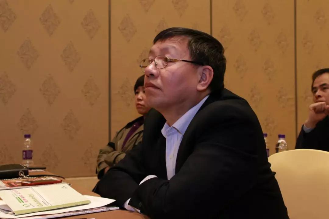 熱烈慶?!白兏飫?chuàng)新 揚帆未來”北京中成康富2019年合伙人年會勝利召開 熱烈慶祝“變革創(chuàng)新 揚帆未來”北京中成康富2019年合伙人年會勝利召開